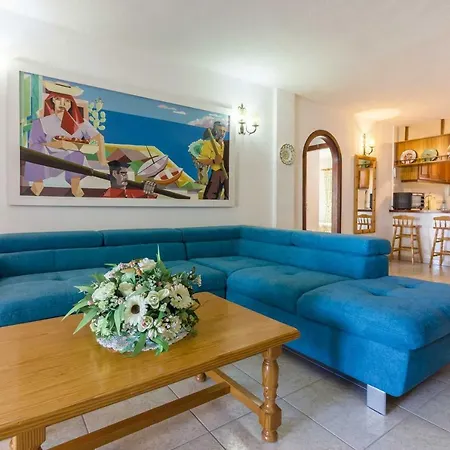 شقة Apartamento San Marino أرونا